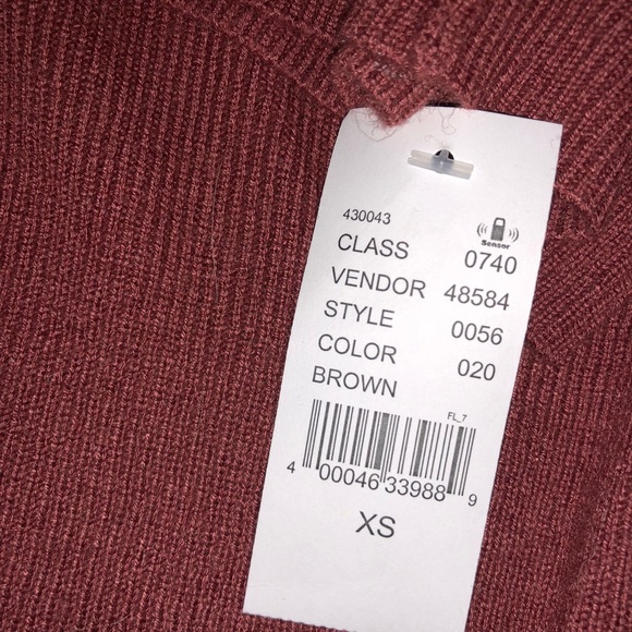 Kendall & Kylie new turtleneck - Picture 2 of 2